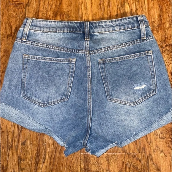denim shorts - Picture 4 of 6